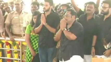 భారీ ర్యాలీ నిర్వహించిన అళగిరి...!