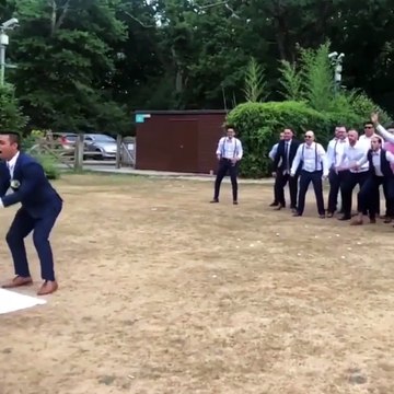 Спасайся кто может