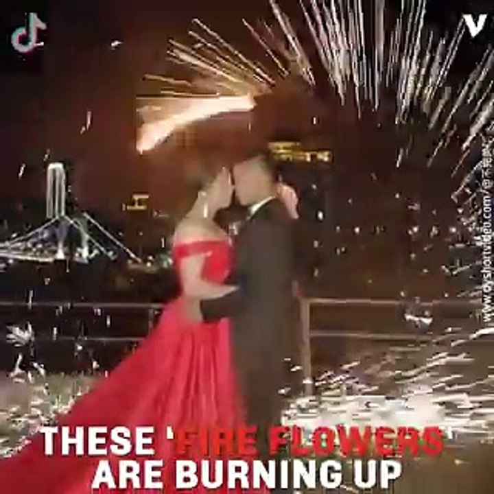 Ancient Folk Art of “Fire Flowers” Is The Hottest Pre-Wedding Photo Trend in China