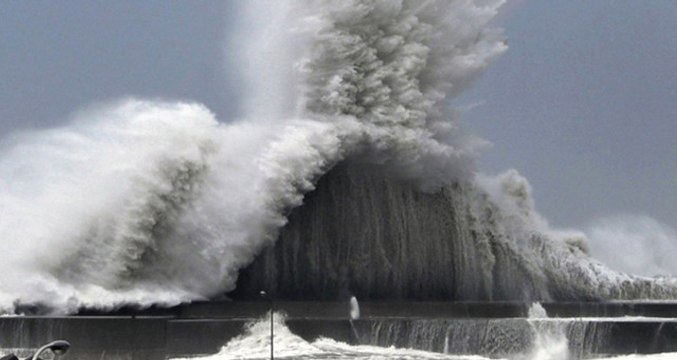 Japonya'da Son 25 Yılın En Şiddetli Tayfunu Çıktı: 11 Ölü, En Az 400 Yaralı