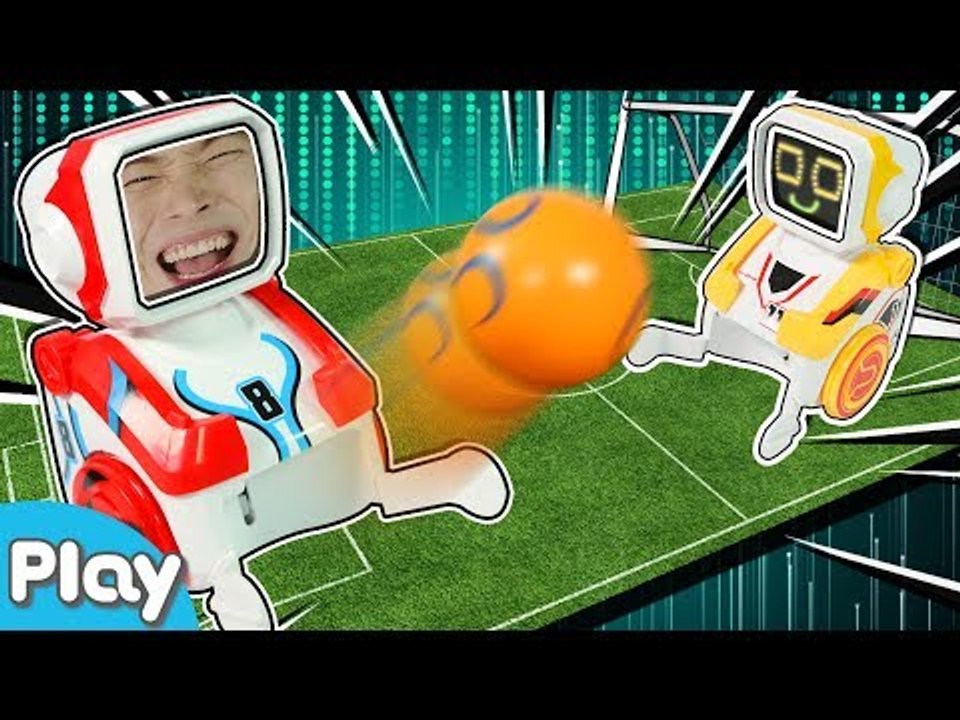 마지막 한방 승부차기로 결정한다 촬영친구VS캐빈 로봇슈팅 축구의 승자는? l CarrieTV_Play