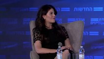 Monica Lewinsky quitte un plateau à Jerusalem après une question concernant des excuses personnelles de Bill Clinton