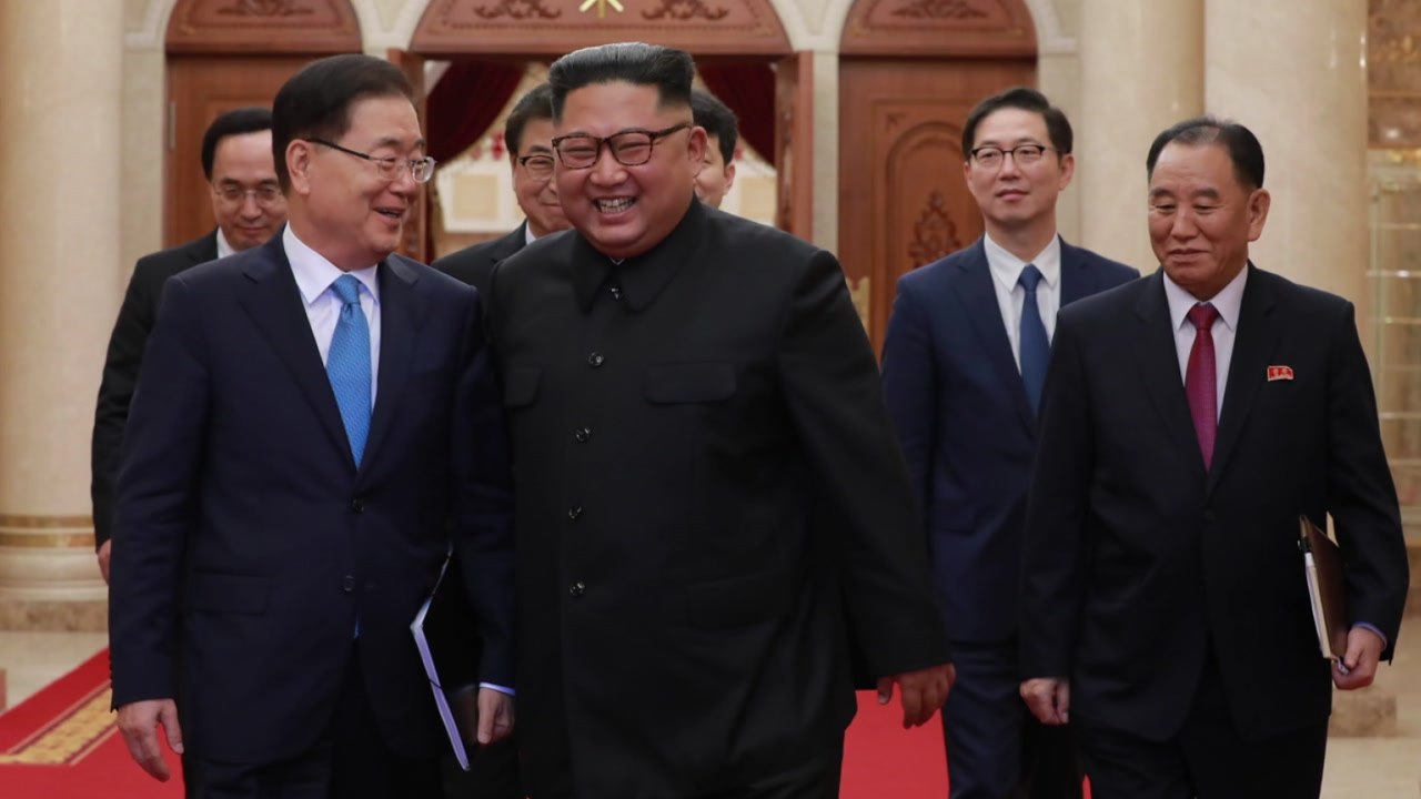 대북 특사단, 심야 방북 보고...오늘 결과 발표 / YTN