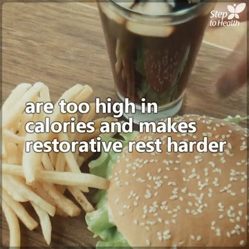 Learn what foods you should and shouldn't eat before bed