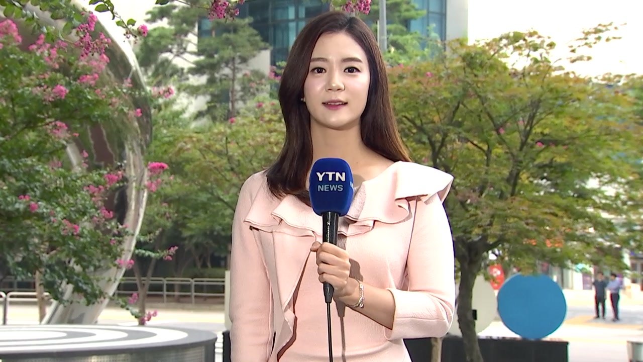 [날씨] 차차 흐려져 밤부터 중북부 비...한낮 늦더위 / YTN