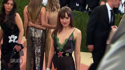 Dakota Johnson  I'm a very porous person - Daily Celebrity News - Splash TV
