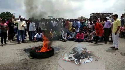 SC/ST Act के विरोध की आग पहुँची पीएम की काशी, सवर्णों ने जलाए पीएम के पुतले , बंद कराईं दुकानें