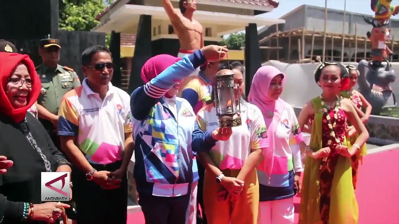 Dari grobogan kirab api Asian Para Games dimulai