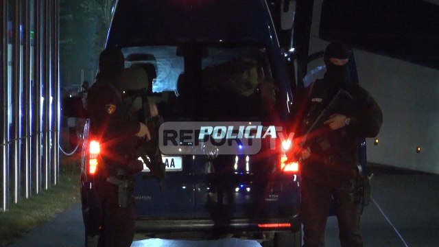 Kombëtarja e izraelit mbërrin në Shqipëri nën masa të rrepta sigurie, shoqërohen nga forcat RENEA