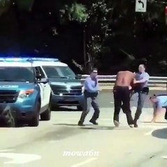 Rrahje mes nje personi te dehur dhe disa polic