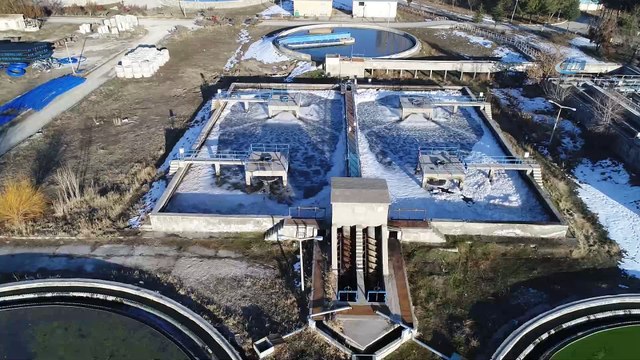 Van Gölü’nün temizlenmesi için yapılan arıtma tesisindeki çalışmalar havadan görüntülendi