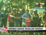 Akibat Mengantuk Sebuah Minibus Terjun ke Sungai