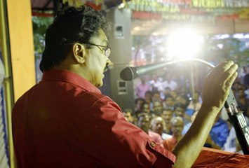 ശശിയ്‌ക്കെതിരെ നടപടി ആവശ്യമെന്ന് വി. എസ് | Oneindia Malayalam