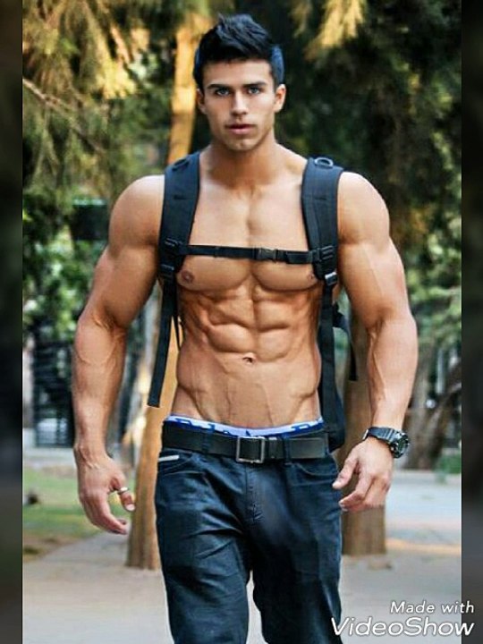 Great muscle bodybuilder bulge