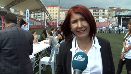 Avcılar’da iş görüşmesinde rekor denemesi...400 iş insanı bir araya geldi