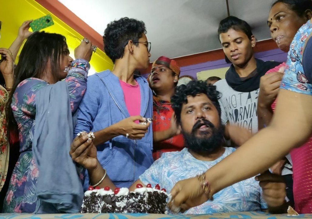 Chennai LGBT Community Marks Gay Sex Ruling With Cake and Chocolate