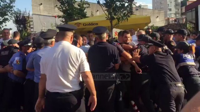 Protesta e opozitës në Elbasan - Top Channel Albania - News - Lajme