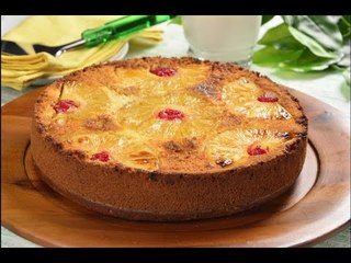 Pastel Volteado de Piña Clásico con Cerezas - FÁCIL