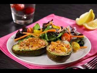 Aguacate Relleno de Huevo al Horno con Salmón | Desayuno Gourmet Saludable en 15 minutos