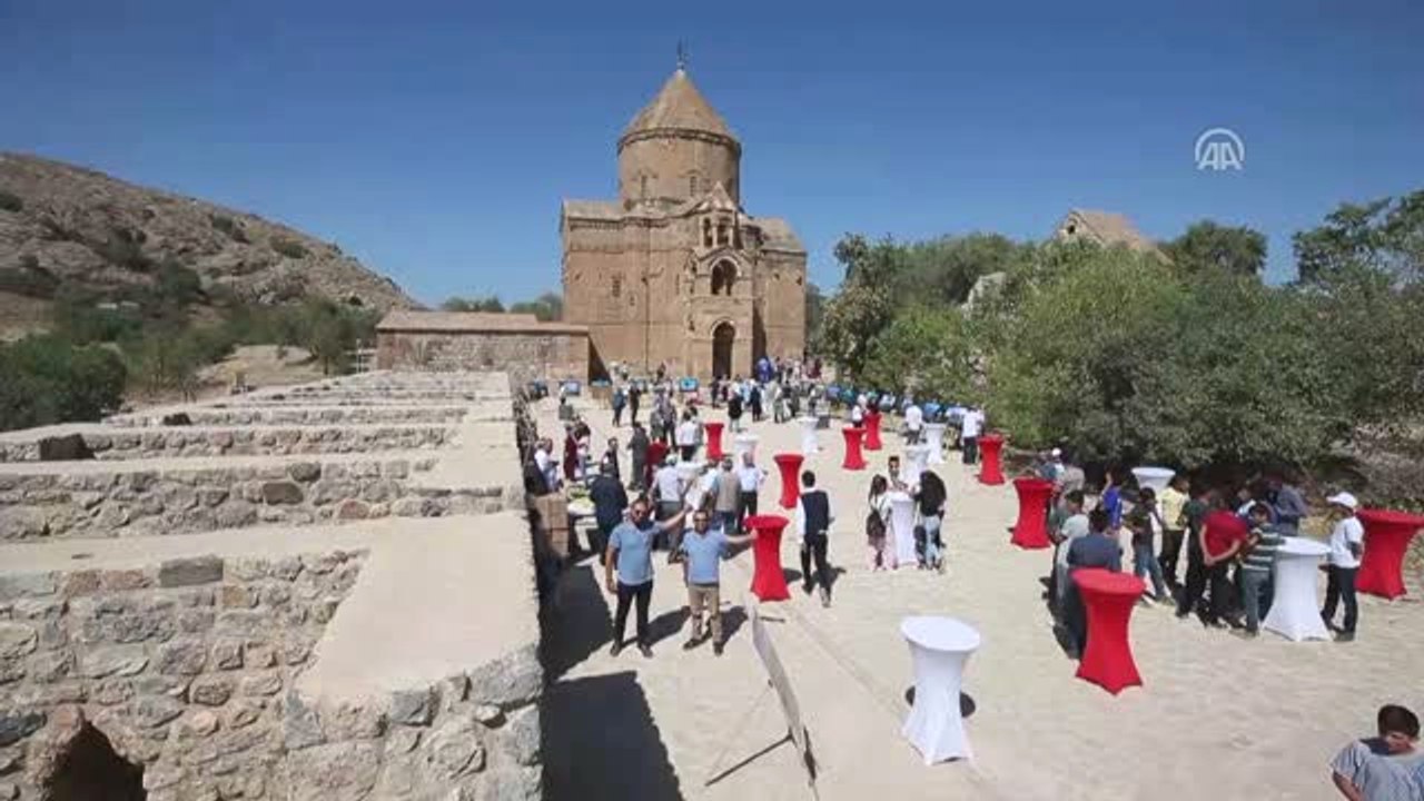 Van Gölü'nün Sırları" Akdamar Adası'nda Sergilendi