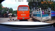Camera hành trình ghi lại cảnh tai nạn giao thông 16 - Car Accident 16