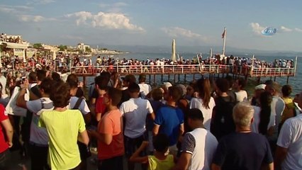 Türk Yıldızları 150 bin kişiye gösteri yaptı