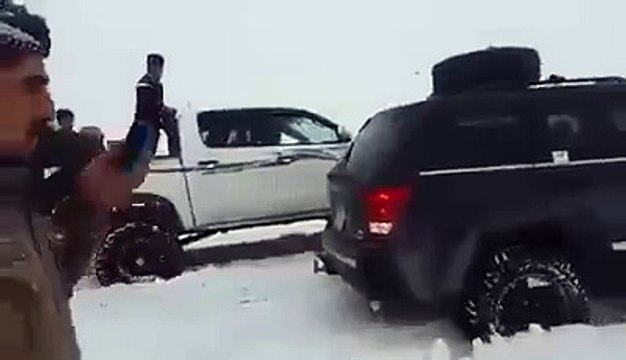 Jeep Grand Cherokee On Snow