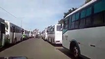 Flota de buses del transporte público ínter urbano estaban estacionados  en las cercanías de Praderas el Doral, los buses estaban esperando a los simpatizantes