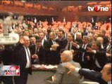 Anggota Parlemen Turki Baku Pukul di Ruang Sidang