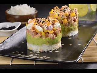 Timbal de Sushi con Spicy Tuna y Queso Crema