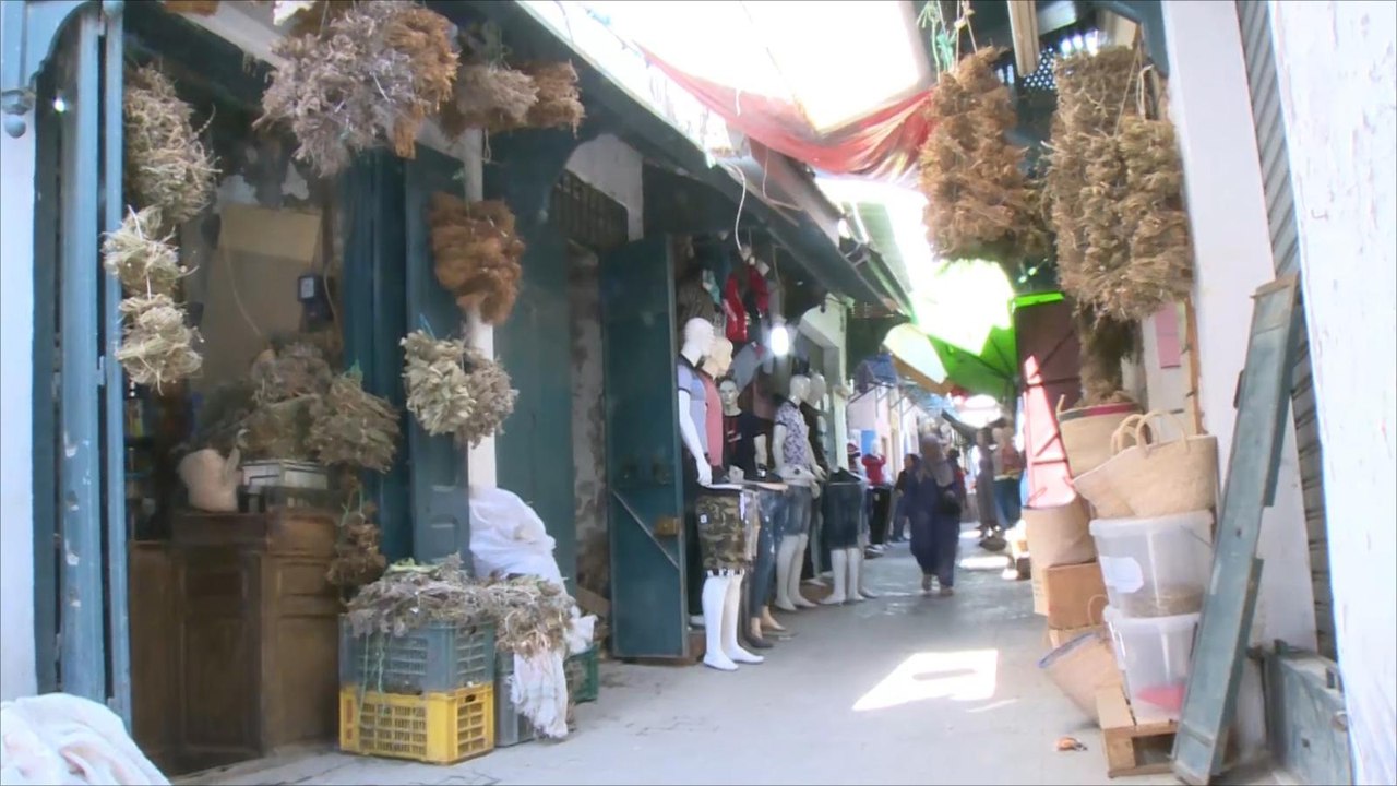 هذا الصباح-سوق البلاط.. صيدلية مفتوحة في قلب تونس العتيقة