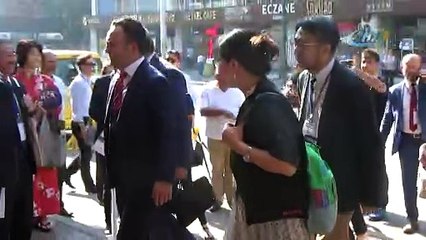 Karagöz İngilizce sahnede