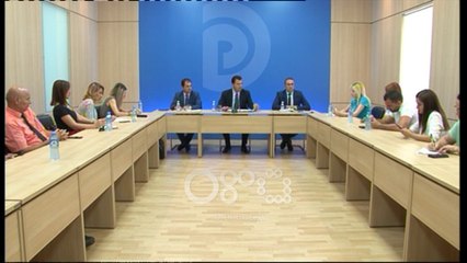 Download Video: Ora News - Basha: Vettingu në politikë është negociuar, Ramës i mbetet vetëm ta votojë pro