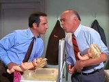 Get Smart 1965 S05E03   Valerie of the Dolls