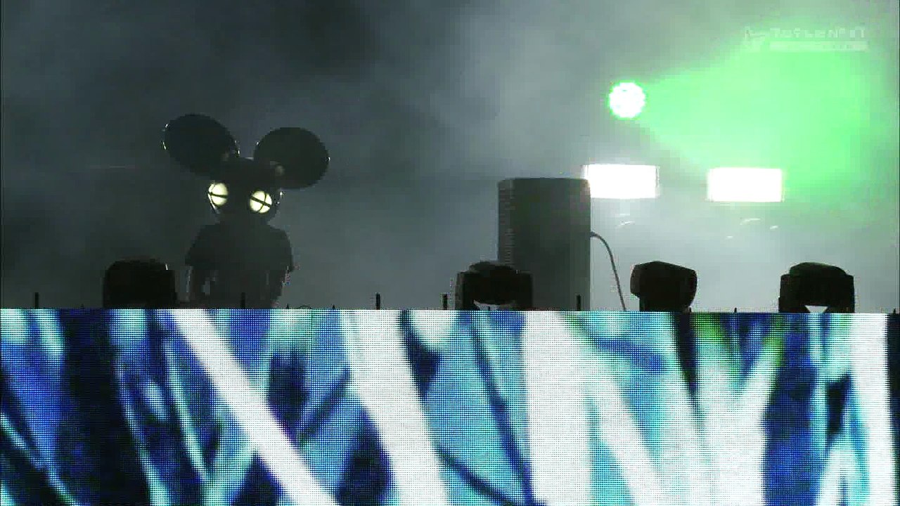 Deadmau5 - Some Chords, Some Chords (Dillon Francis Remix), Strobe (Fuji Rock Festival 2015 Kanzenban Day 2 - FujiTV Next HD - 12Sep2015)-ici_jp