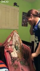 [320x568] Family Trick Brother Into Thinking He’s Invisible, He Completely Loses It