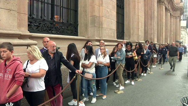 Starbucks abre primeira cafeteria na Itália