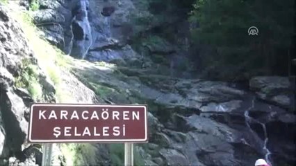 Kızlarının Nikah Töreninde Yeniden Evlendiler