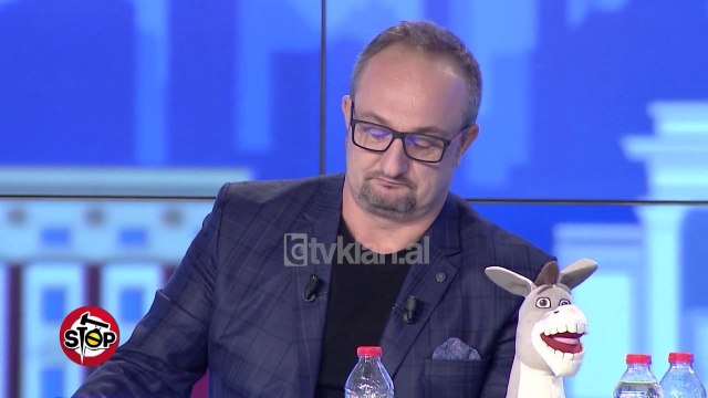 Stop - I humbin dy vitet e punes në Kfor, Stop zgjidh problemin! (07 shtator 2018)