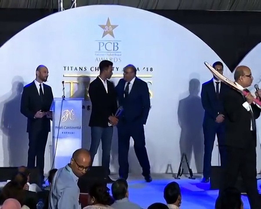 PCB Annual awards 2018 Fkhar zaman with Bat Part3