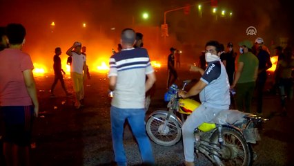 Basra'da İran Başkonsolosluğu yakıldı - BASRA