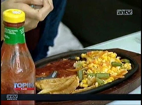 Sensasi Makan Steak Pakai Gunting