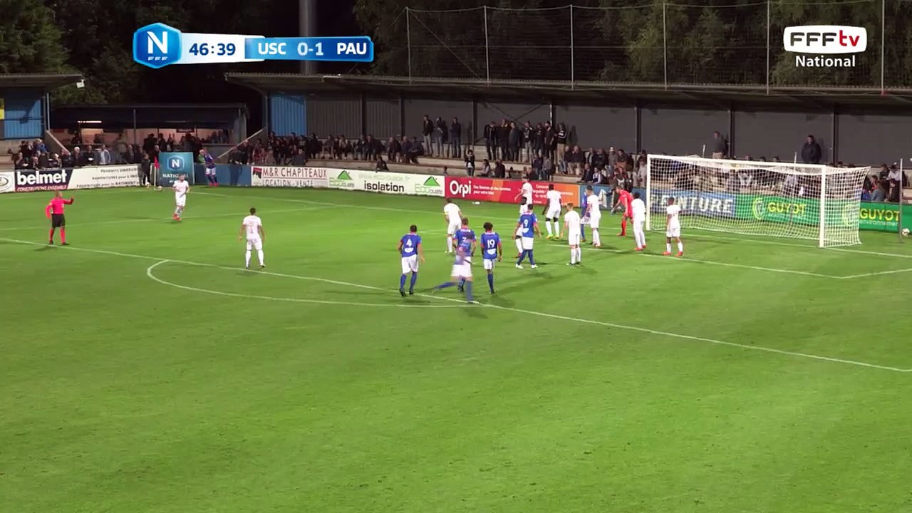 Très belle tête directement dans les bras du gardien.