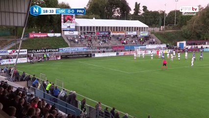 Oh la reprise de la tête est repoussée par la défense de Pau.