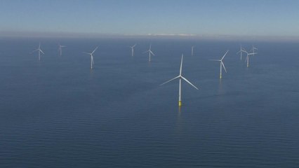 '여의도 32배' 세계 최대 英해상풍력 단지 가동 / YTN