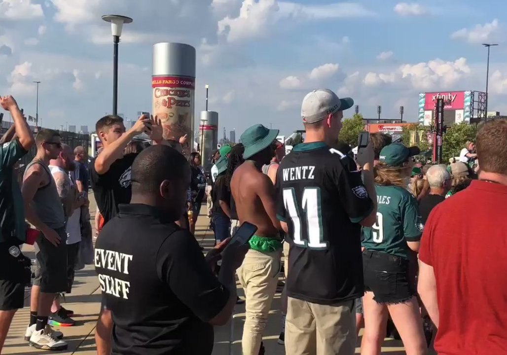 Eagles Fan Flawlessly Recreates Jason Kelce's Super Bowl Victory Speech During Tailgate
