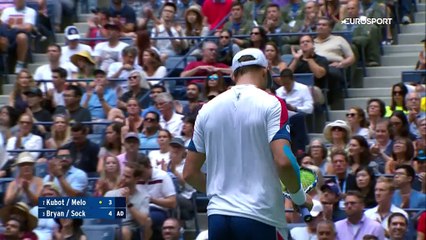 Un match à sens unique pour un succès historique : Sock et Bryan ont goûté au Graal à domicile