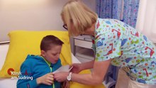 Make-up Fail: Elisa (14) will keine Pickel mehr haben! | Klinik am Südring | SAT.1 TV