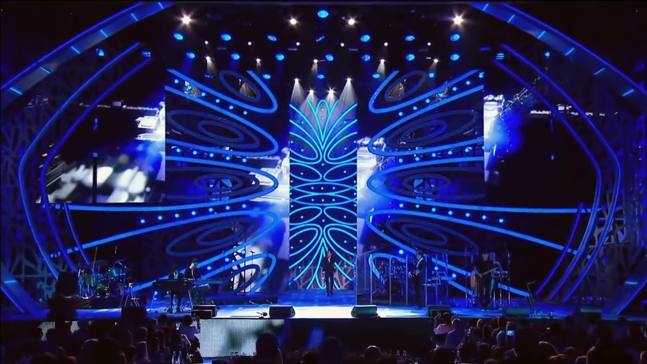 DIMASH. НОВАЯ ВОЛНА и море цветов для Димаша! Сочи 2018.