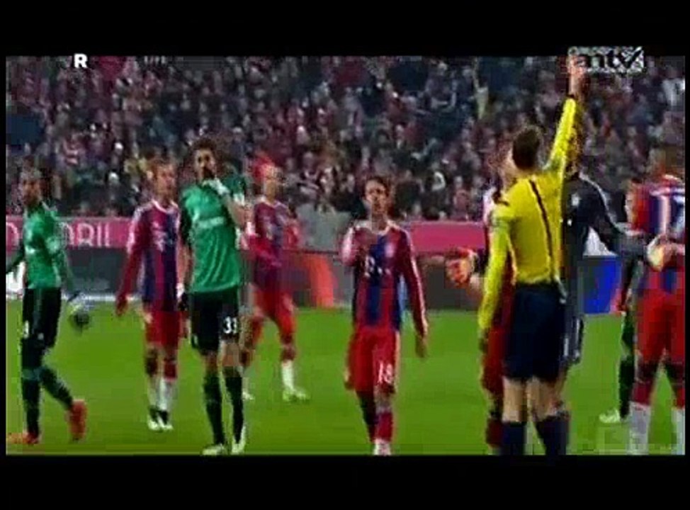 Schalke Tahan Imbang 10 Pemain Bayern